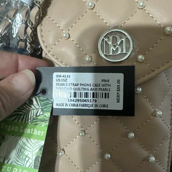 Badgley Mischka Pink Pearls Strap Phone Case Crossbody NWT MSRP $69 - Picture 3 of 7